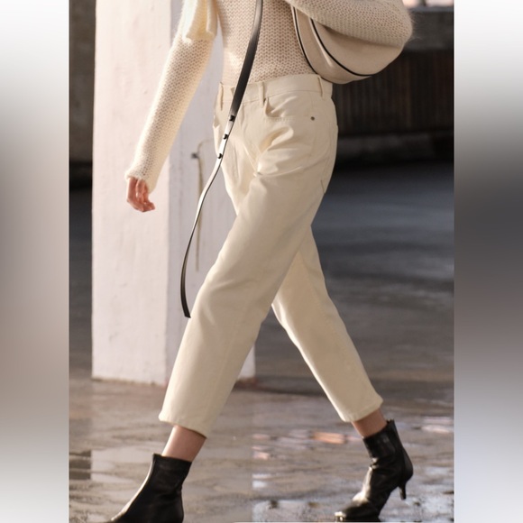 ZARA LOW RISE STRAIGHT LEG VELVET JEANS ZW COLLECTION $109 retail Size 6 NWT - Picture 2 of 15